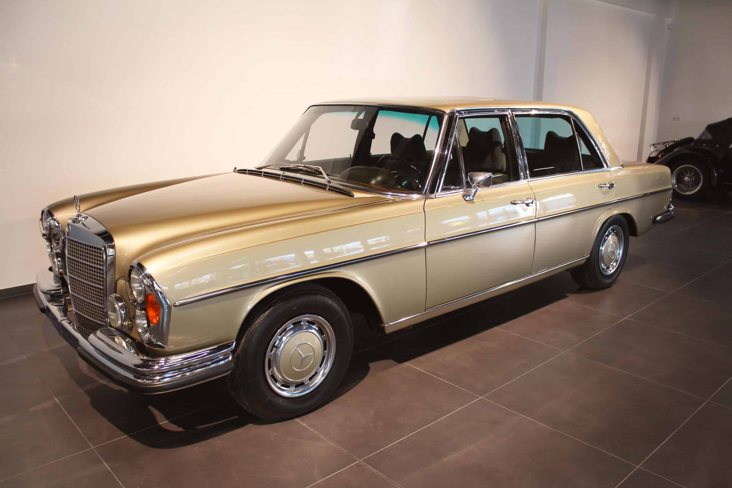 Mercedes-Benz 300 SEL 6.3 - classiccars-badenbaden.de