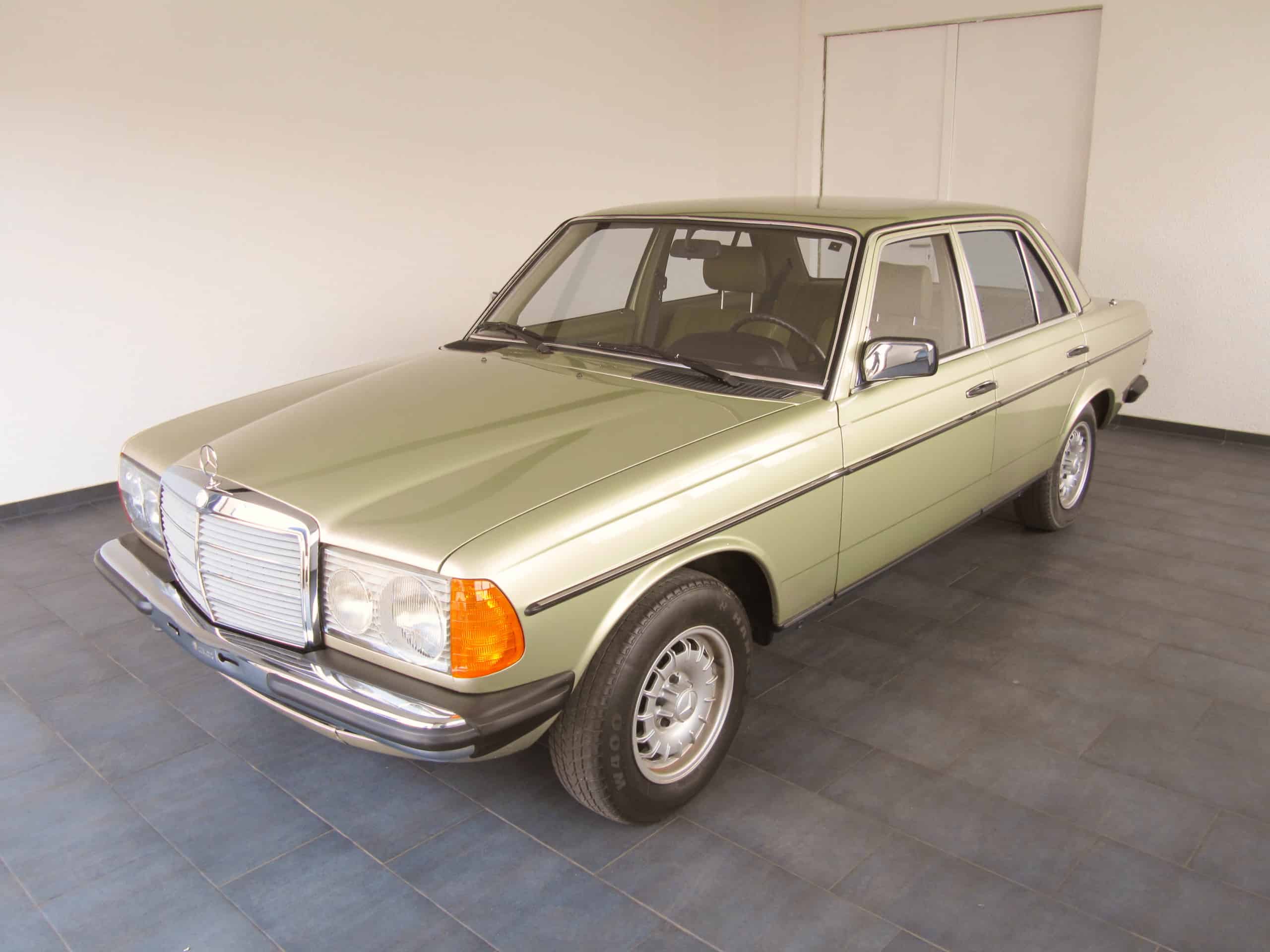 Mercedes Benz 230 E