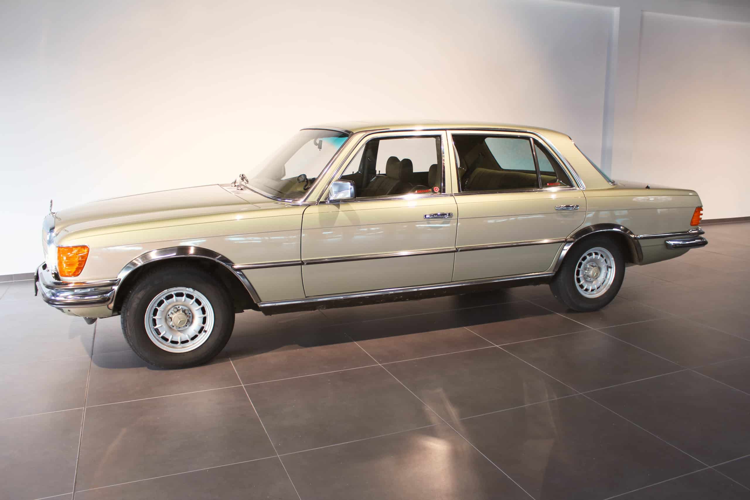Mercedes 450 Sel 6 9